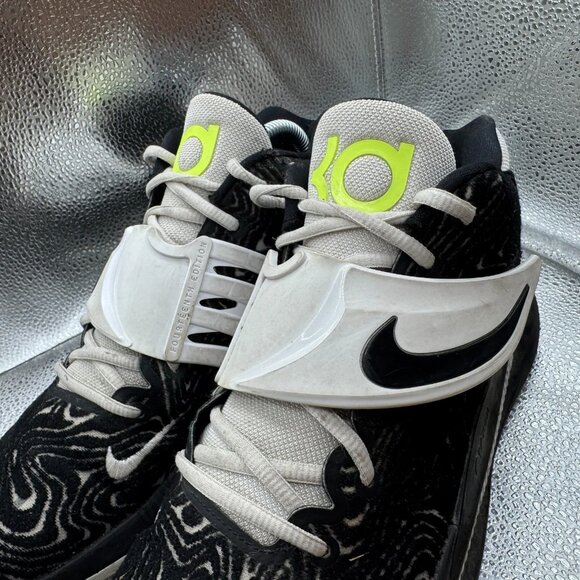 Size 8.5 Nike KD14‎ TB Black White Volt Panda Basketball Shoes DA7850-001 main image 4